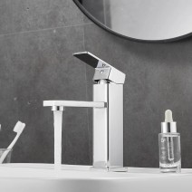 Single Handle Kitchen Bathroom Faucet Sink Basin Mixer Tap Sprayer Chrome Square