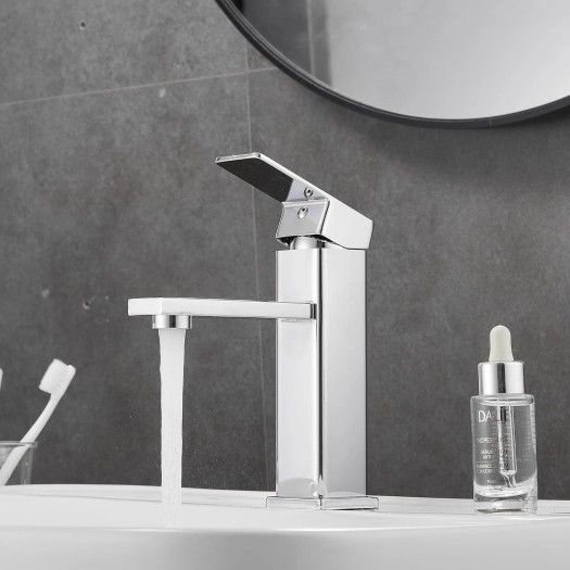 Single Handle Kitchen Bathroom Faucet Sink Basin Mixer Tap Sprayer Chrome Square